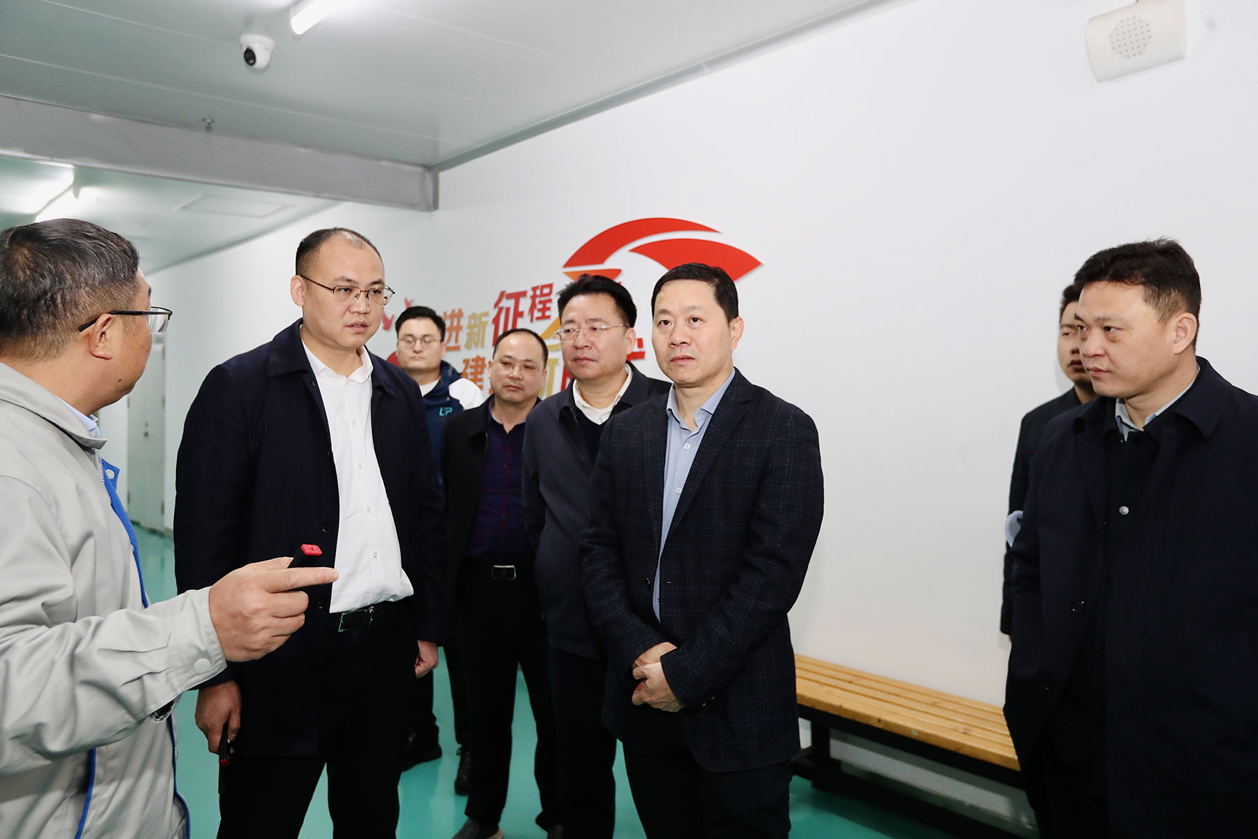 刘中杰：坚定不移推动高质量发展，用心用情兜牢民生保障